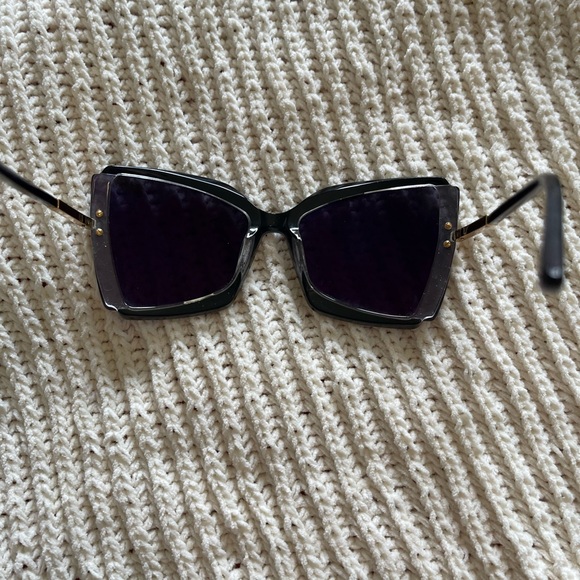 Tom Ford Sunglasses - Picture 4 of 8